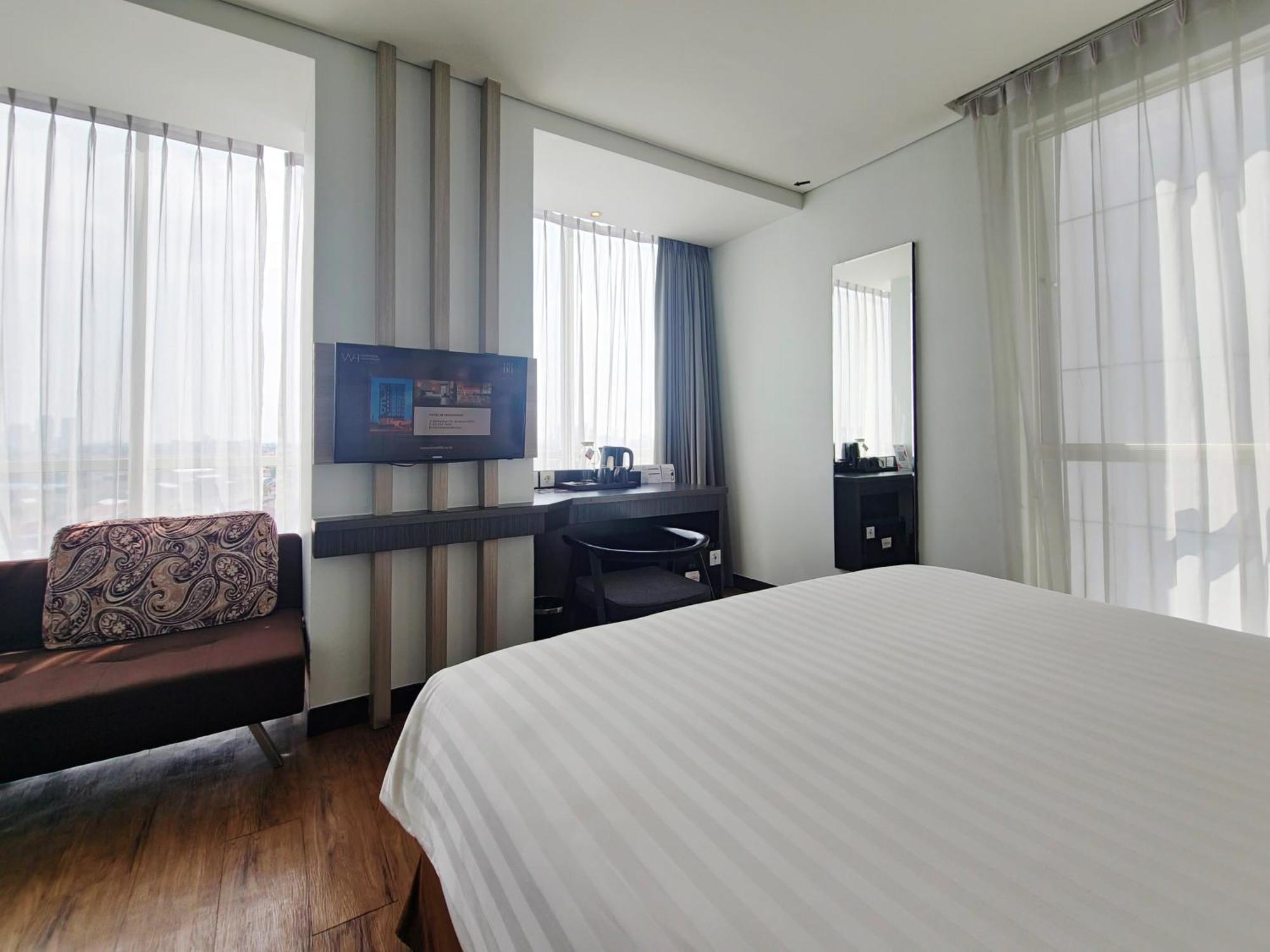 Luminor Hotel Jemursari By Wh With The Best Breakfast In Town And Located Near Surabaya Industrial Estate Rungkut Sier Exterior photo