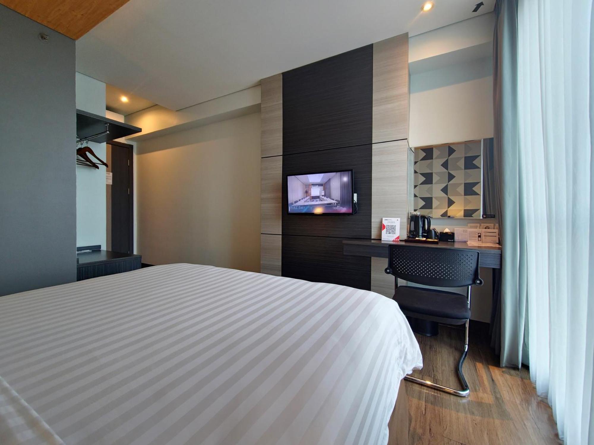 Luminor Hotel Jemursari By Wh With The Best Breakfast In Town And Located Near Surabaya Industrial Estate Rungkut Sier Exterior photo
