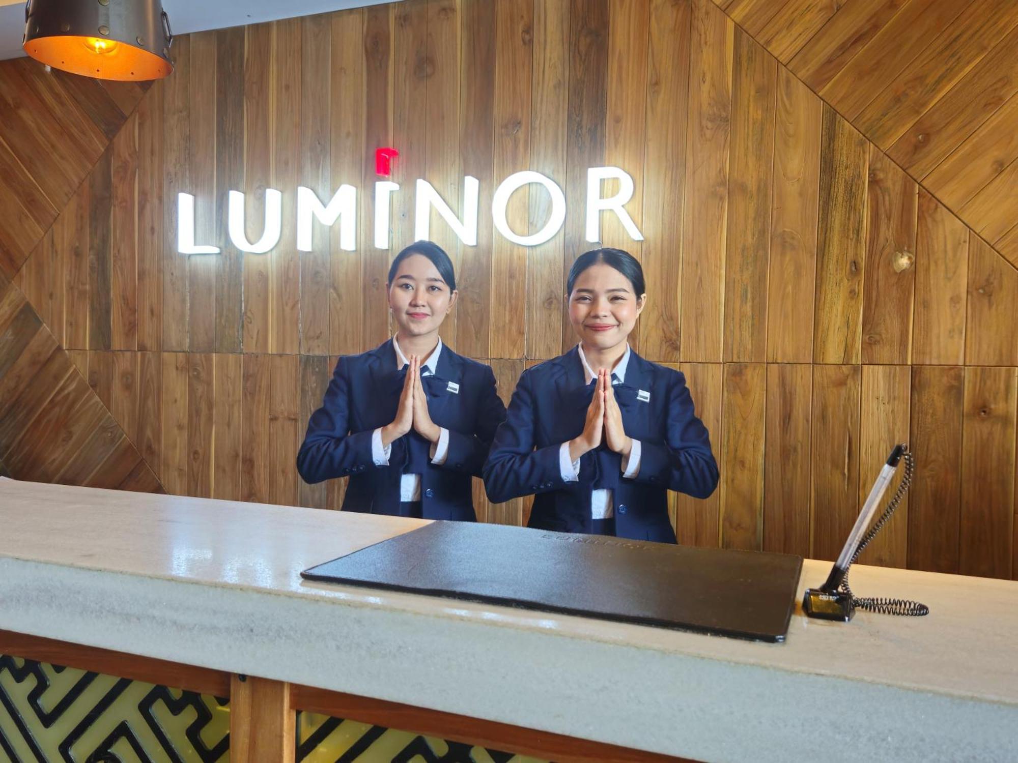 Luminor Hotel Jemursari By Wh With The Best Breakfast In Town And Located Near Surabaya Industrial Estate Rungkut Sier Exterior photo