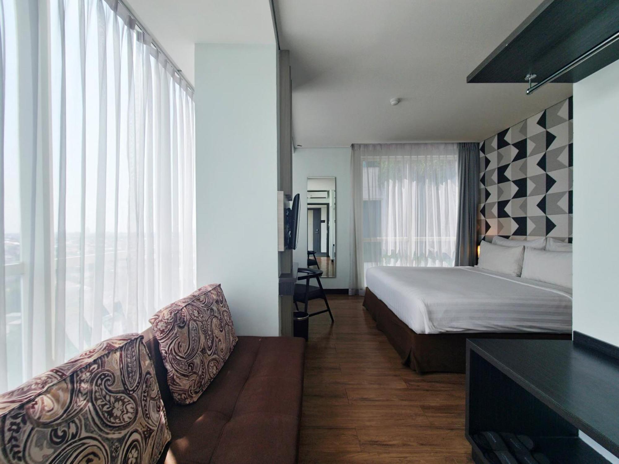 Luminor Hotel Jemursari By Wh With The Best Breakfast In Town And Located Near Surabaya Industrial Estate Rungkut Sier Exterior photo