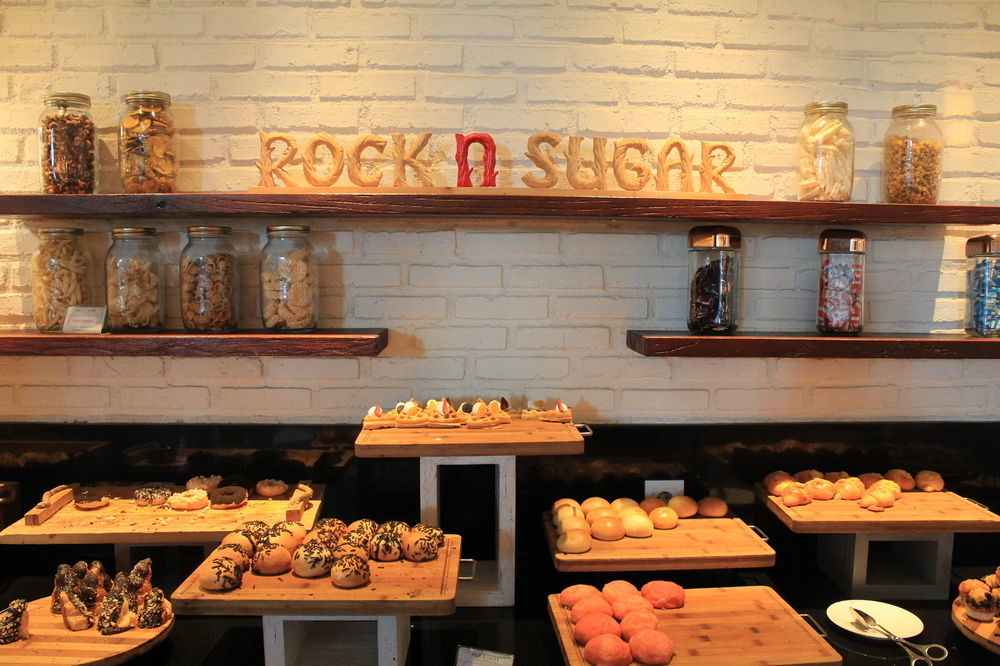 Luminor Hotel Jemursari By Wh With The Best Breakfast In Town And Located Near Surabaya Industrial Estate Rungkut Sier Exterior photo